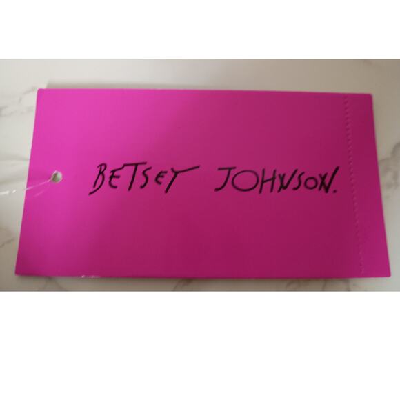 BETSEY JOHNSON Denim Floral Embroidered Zip Around Wristlet - NEW - Picture 6 of 7